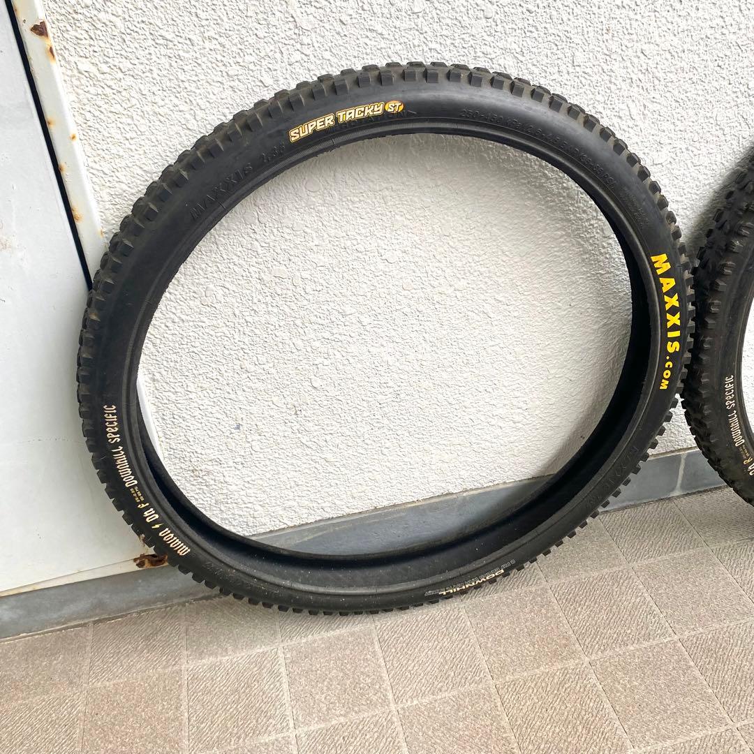 MAXXIS Super Tacky Minion DHF 26×2.35