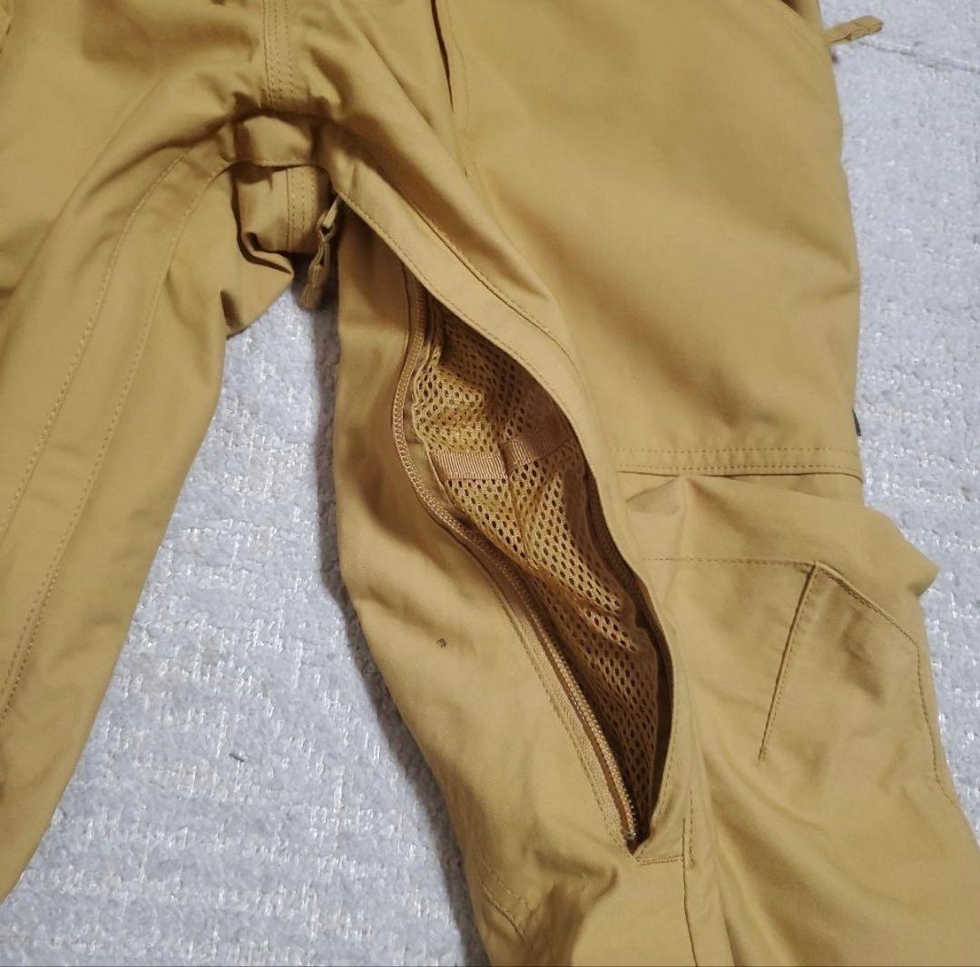BURTON　ウェア上下　ジャケットLサイズ　パンツMサイズ