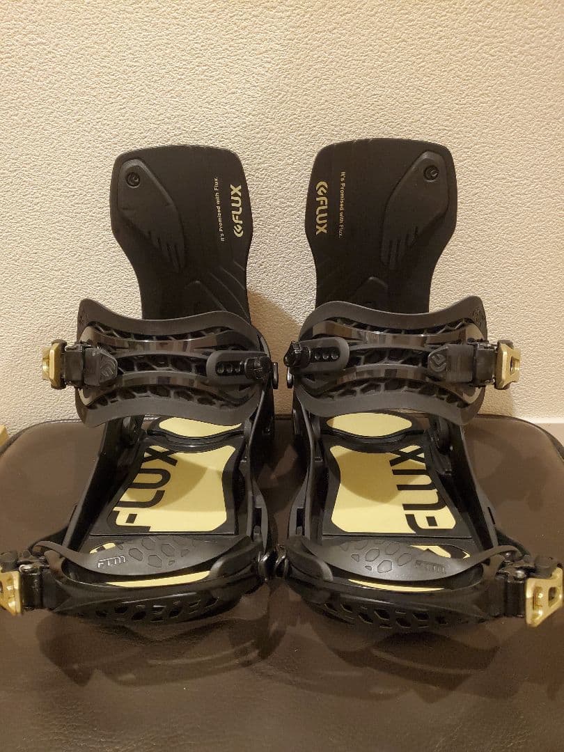 22ー23 美品 FLUX フラックス GX レディース Sサイズ