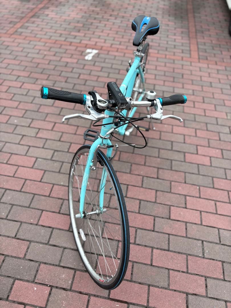 クロスバイク　入門用(700c)お届け出来ます。お引き取りでも大丈夫です。
