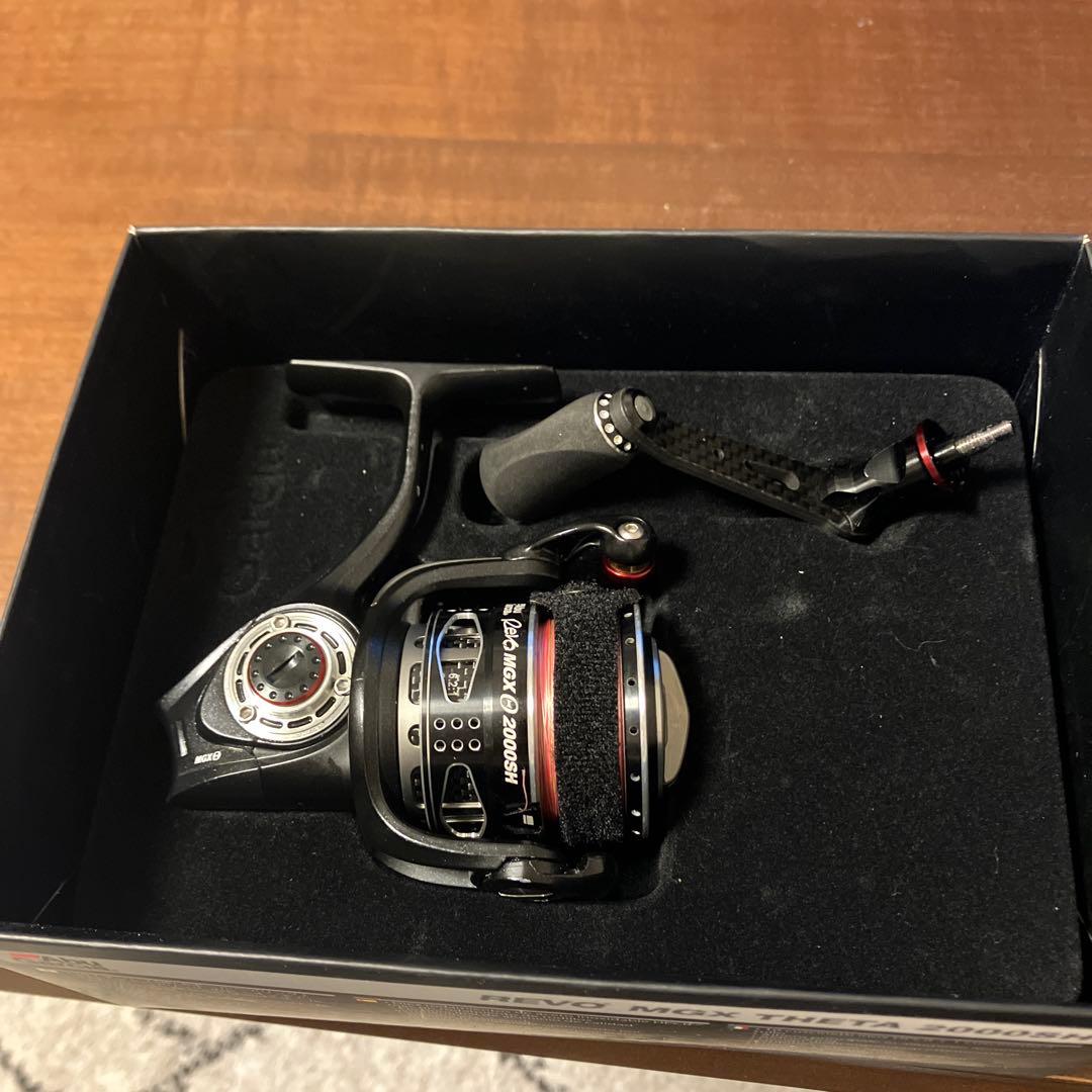 Abu Garcia Revo MGX シータ 2000SH