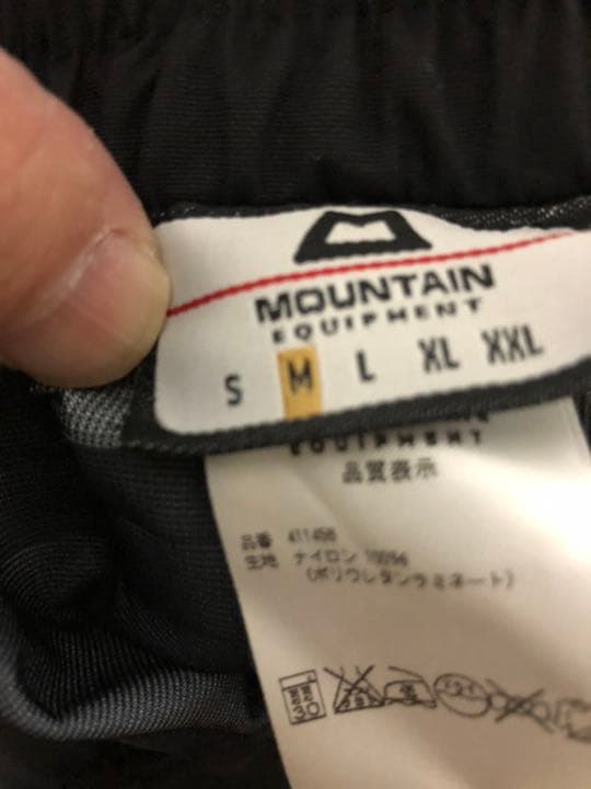 マウンテンイクイップメントハードシェル#413107、#411456