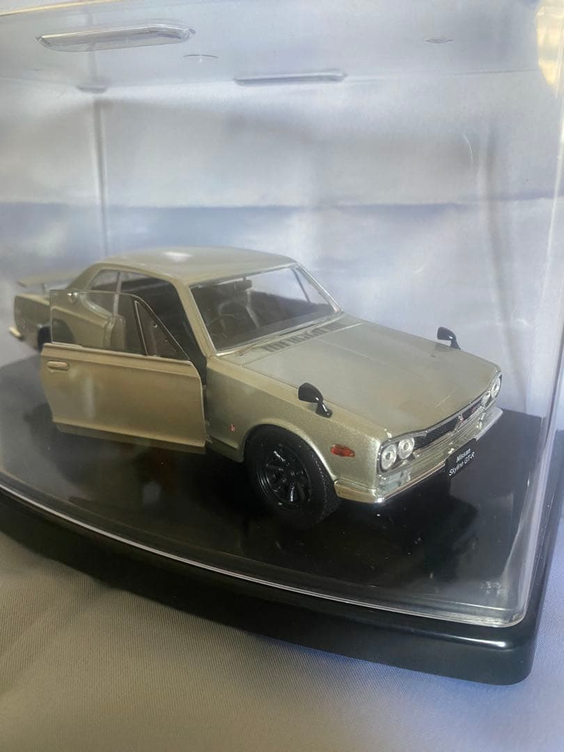 ミニカー Nissan Skyline GT-R 1\24