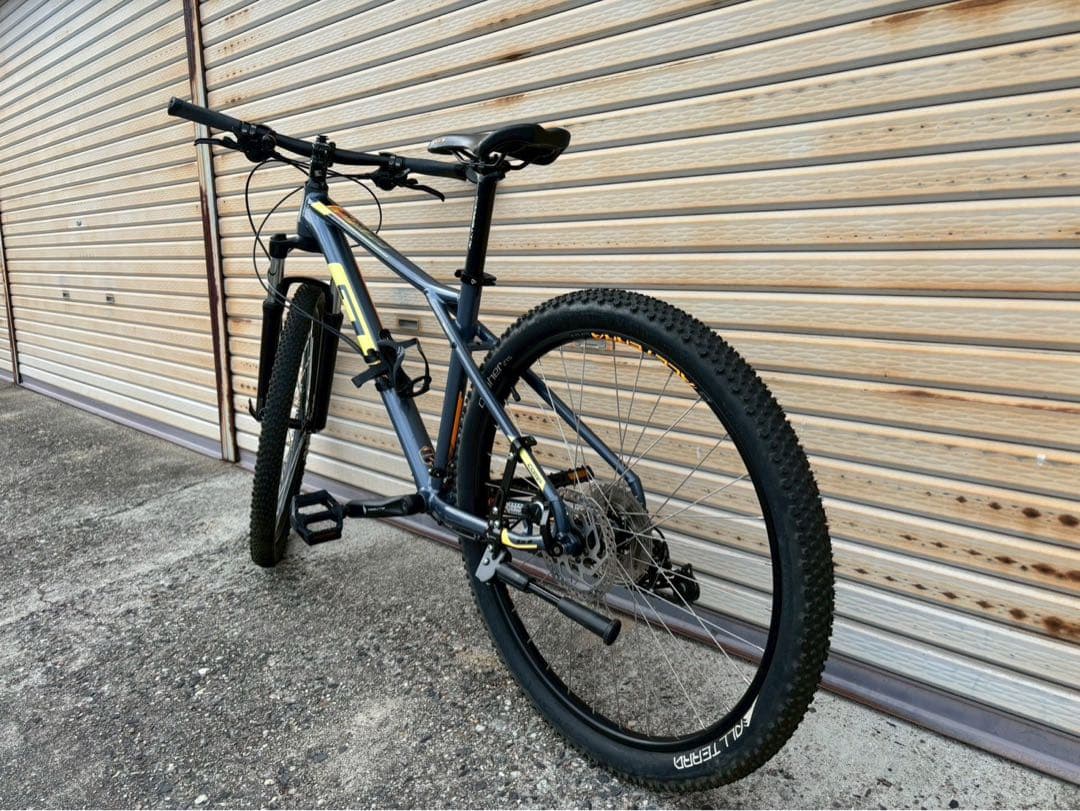 GT ( ジーティー ) マウンテンバイク AVALANCHE