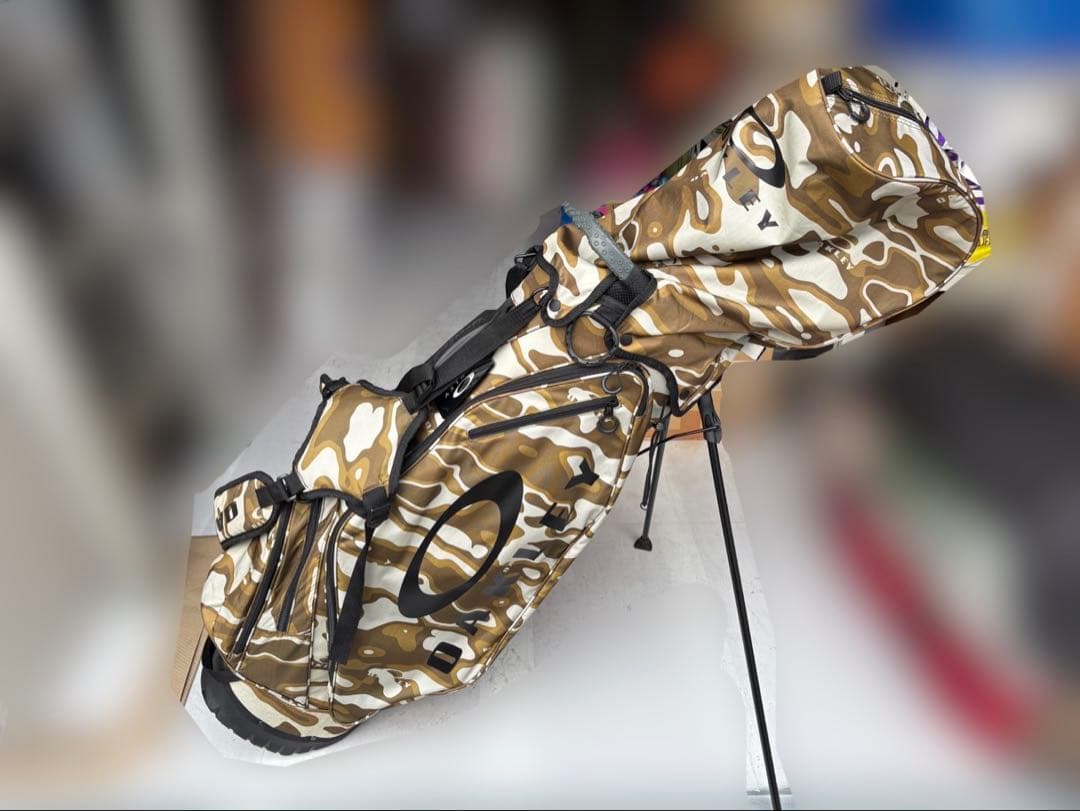 ⭐︎美品⭐︎オークリーカモフラージュ ゴルフバッグ スタンド付き