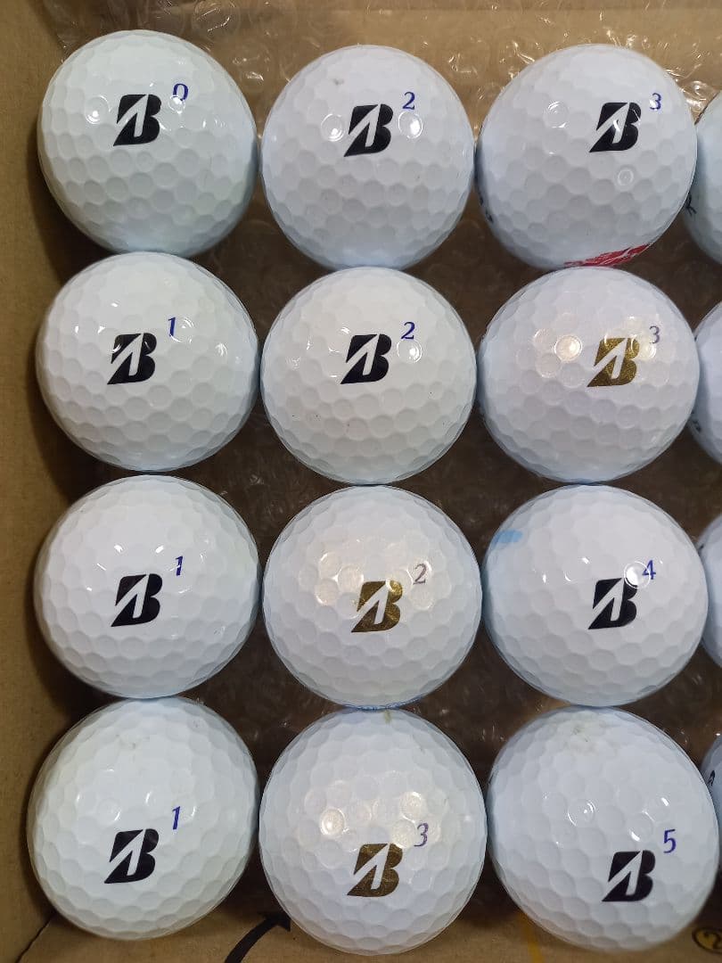 美品ブリヂストンTOUR B XS ロストボール　24球