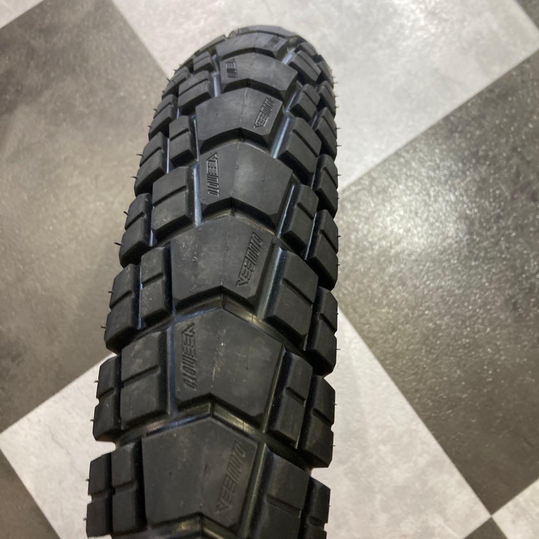 【新品・未使用】Vee Tire HUNTSMAN 20×4.0_ブラック