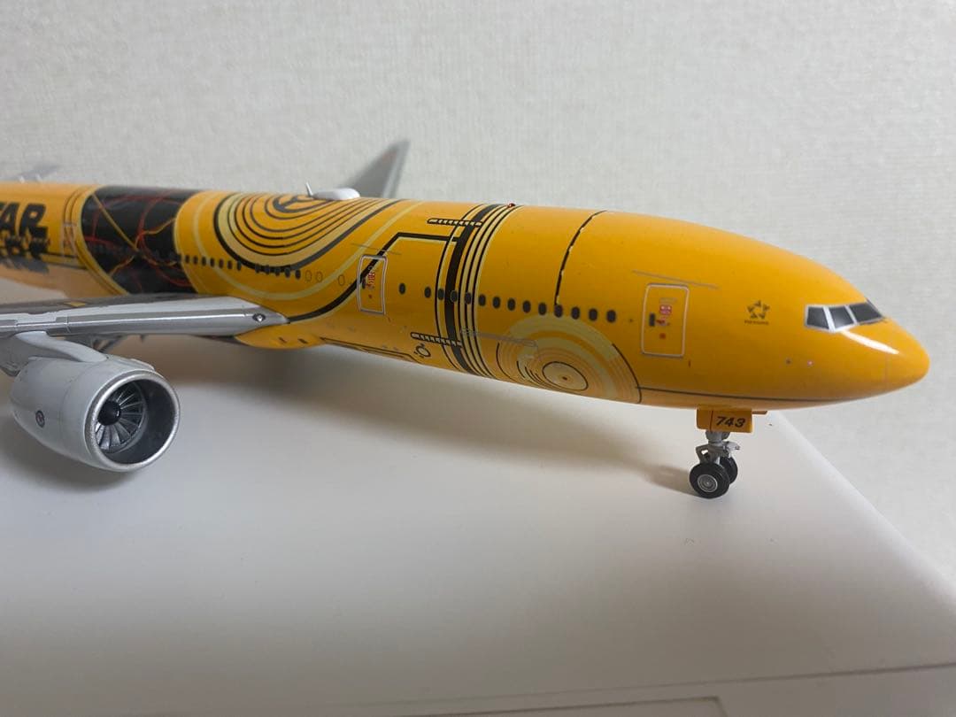 ANA スター・ウォーズ特別塗装機 1/200 3月30日までの出品