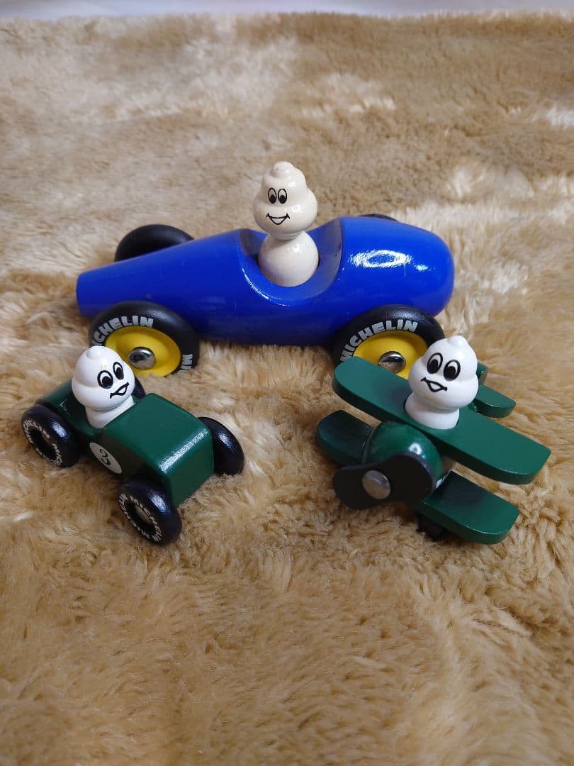 ミシュラン ビバンダム 木製ミニカー飛行機 ３台セット