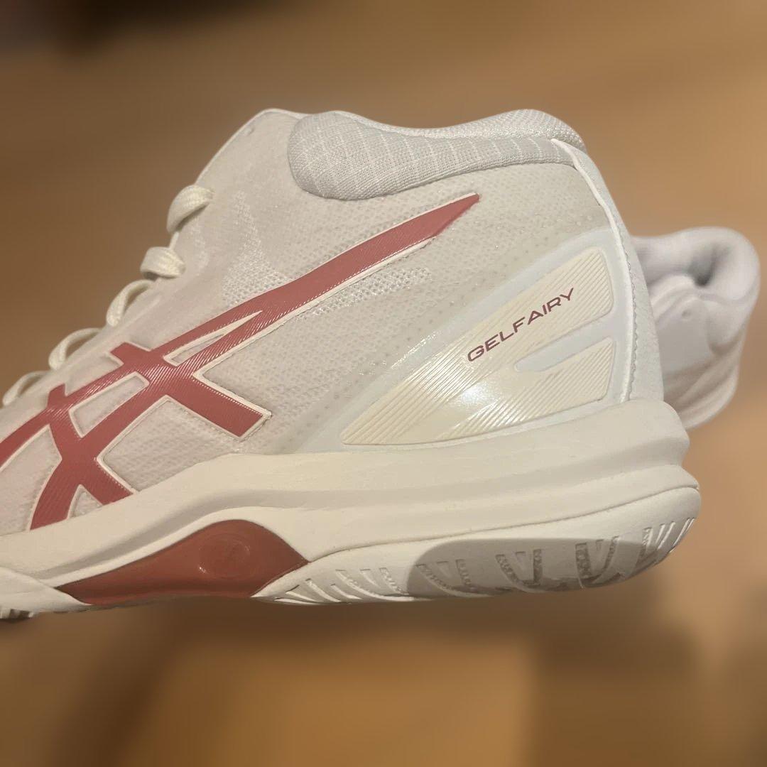 ASICS GELFAIRY バスケットシューズ ホワイト/レッド