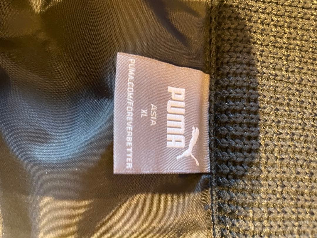 激安年末セール！新品未使用55%OFF！PUMA ジップアップジャケット 黒