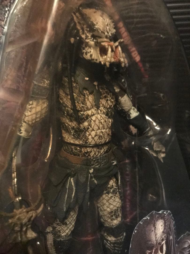 新品未開封　NECA 　シャーマンプレデター アクションフィギュア