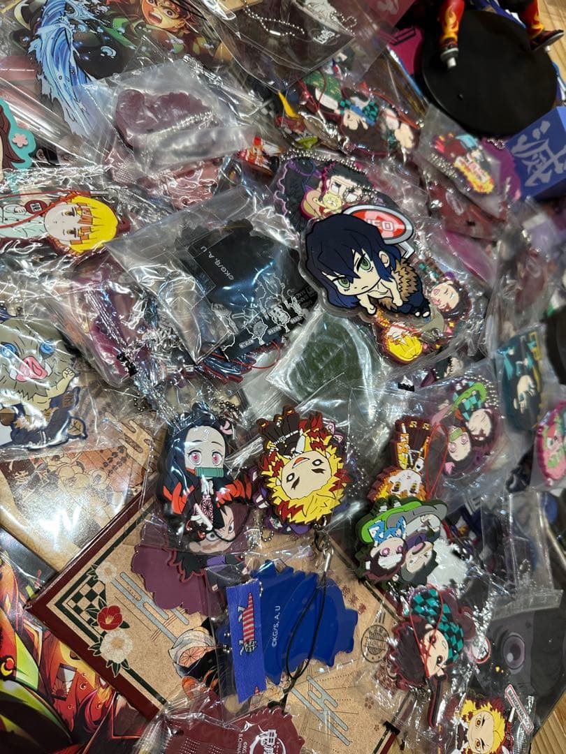 ③ 700 鬼滅の刃　アニメグッズ　超大量　まとめ売り