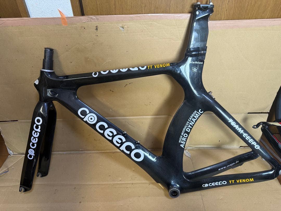 CEEPO VENOM フルカーボン　TTバイクフレーム