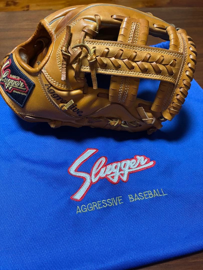 Slugger Aggressive Baseball 軟式グローブ