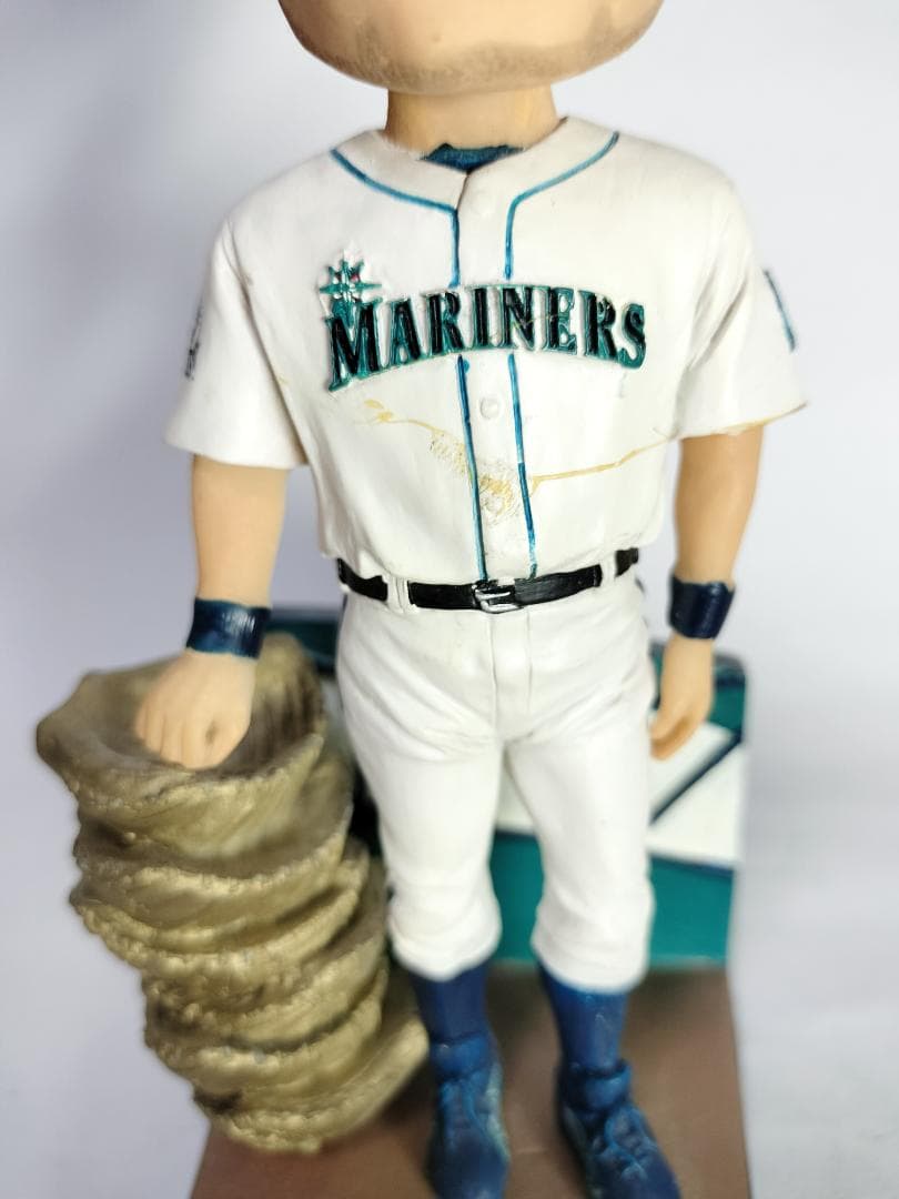 イチロー／”ゴールドグラブ賞” ボブルヘッド人形 (シアトル・マリナーズ）