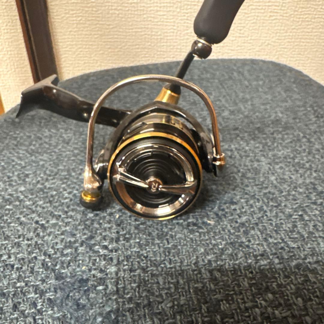 【値下げ】ダイワ 19 バリスティック　FW LT 2500S-C