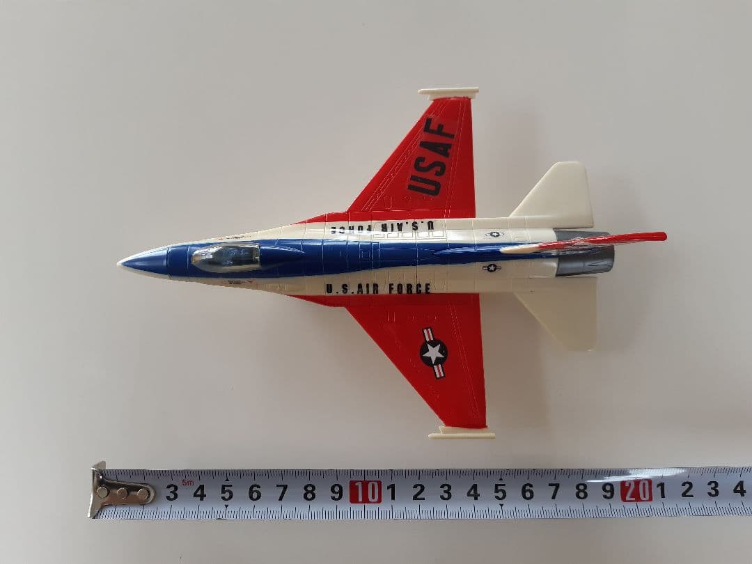 newray　F16
