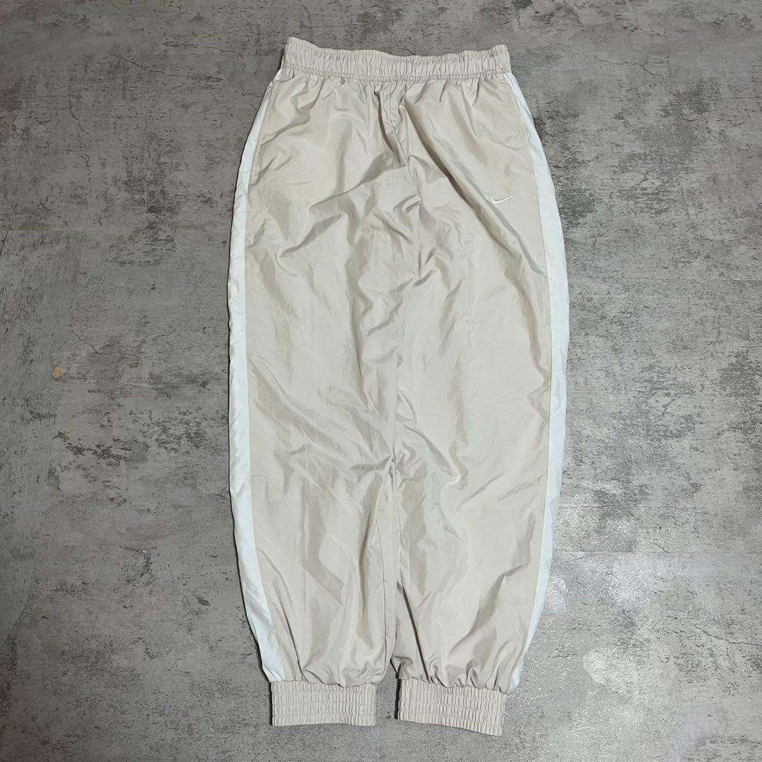 美品✨ NIKE ナイキ ウィンドランナー セットアップ ベージュ レディース