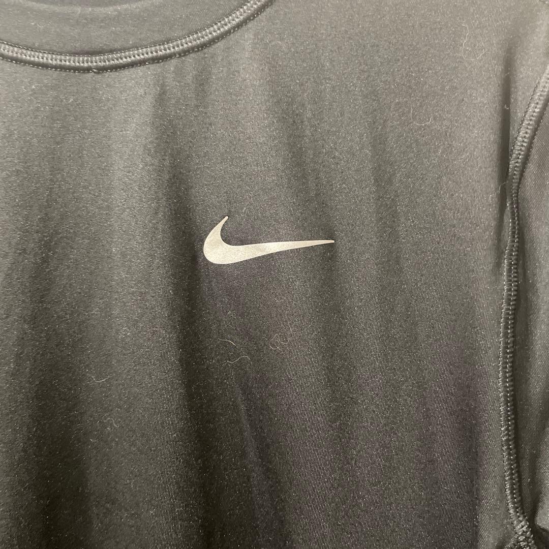 【新品】NIKE レディース　ブラック　スポーツウェア　ポケット付き