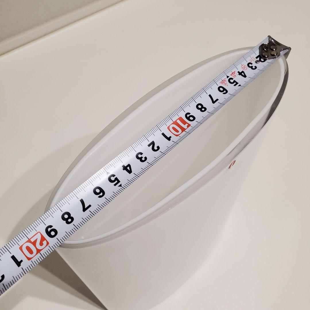 イッタラ  タピオヴィルッカラ オーバルガラスベース ホワイト