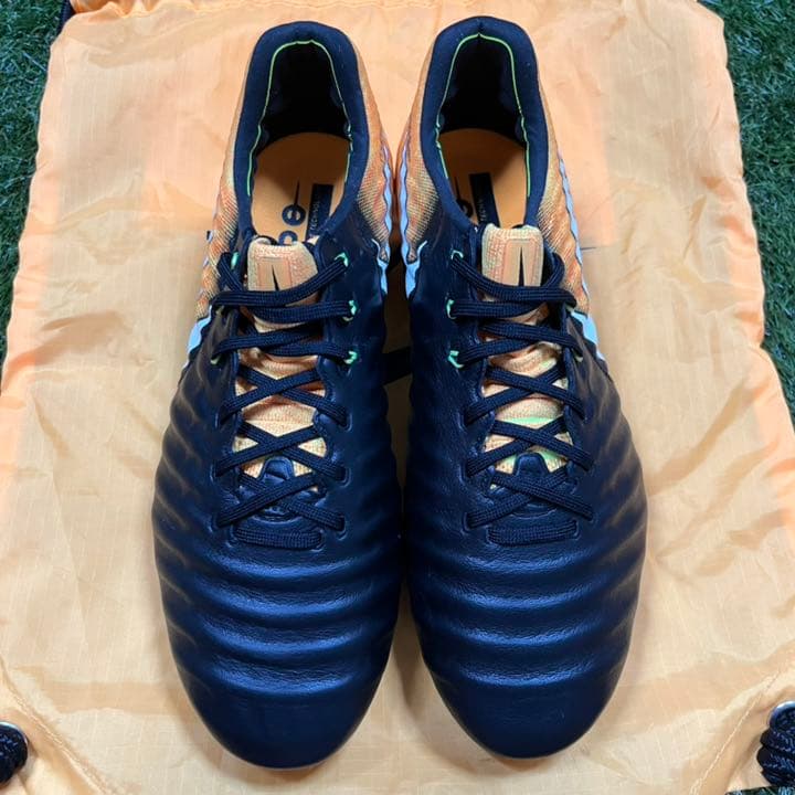 サッカースパイク ナイキ ティエンポ レジェンド Ⅵ エリート SG-PRO