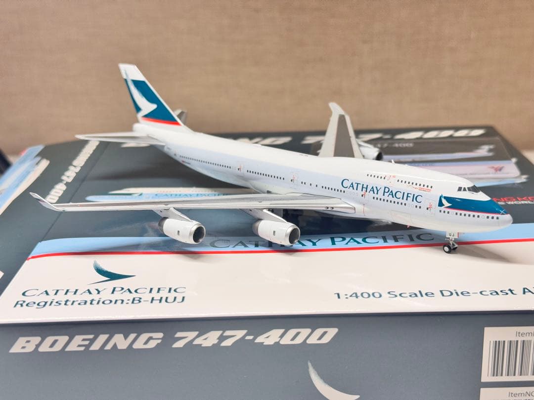 キャセイパシフィック B747-400 B-HUJ 旧塗装 1/400 HX