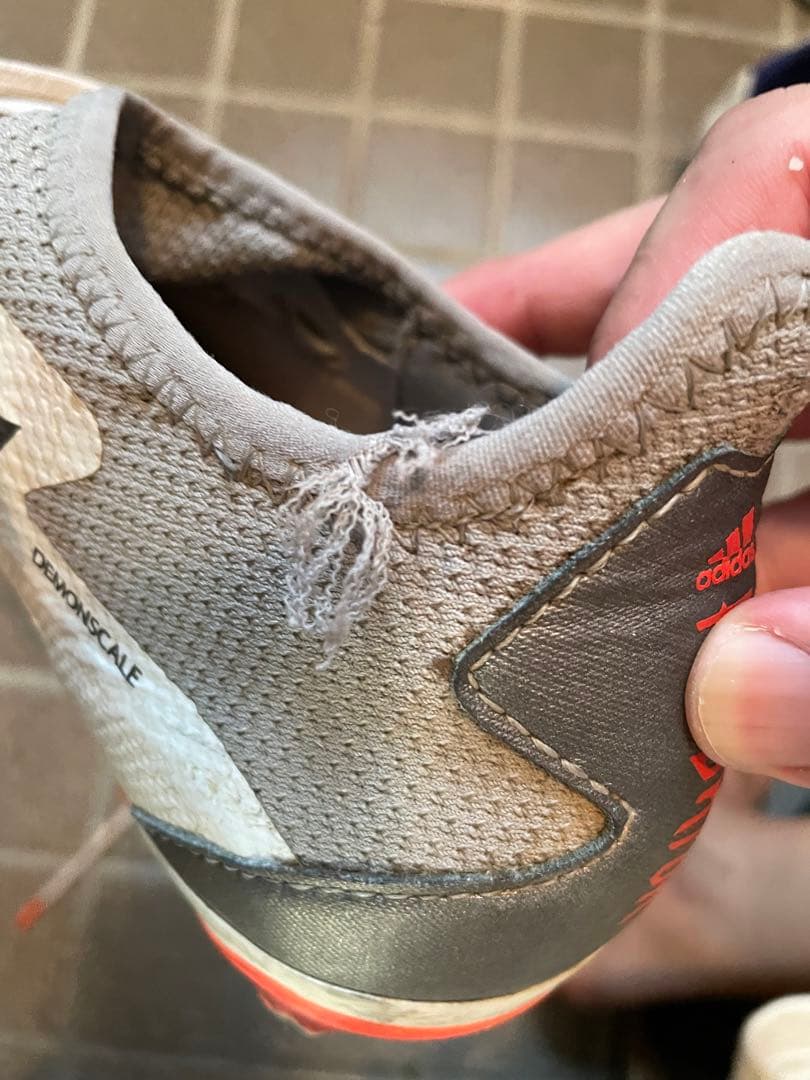 adidasスパイク26センチ