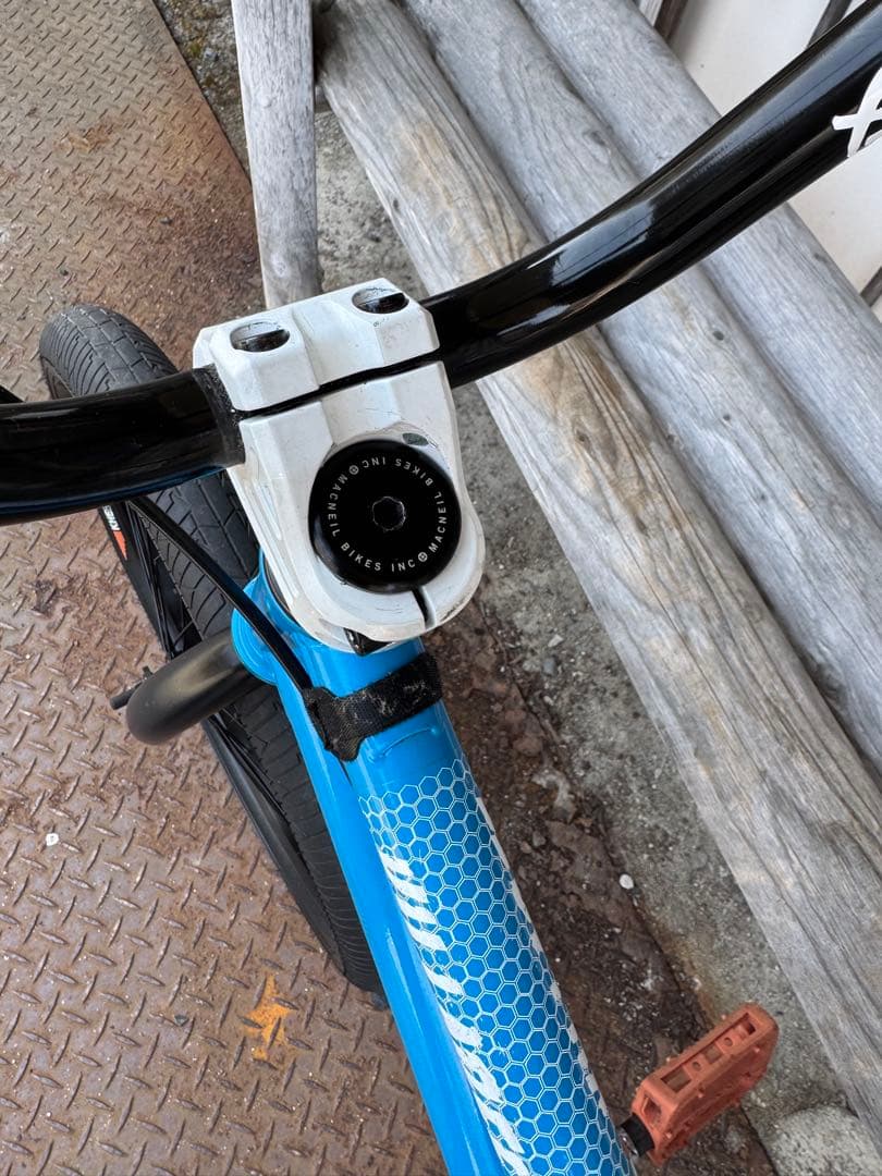 TOTAL BMX バイク KILLABEE 20.5”
