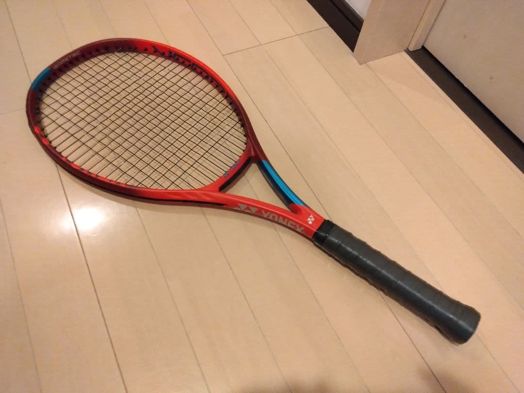 極美品！YONEX VCORE 100 硬式用テニスラケット ヨネックス