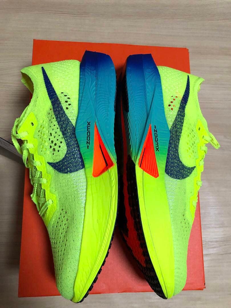【新品]NIKE ヴェイパーフライ3 NEXT % ディビジョンウェアセット