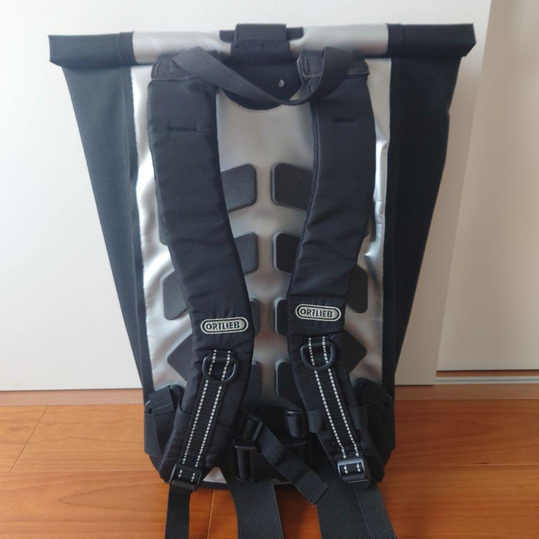ORTLIEB ヴェロシティ 防水リュックサック シルバー/ブラック