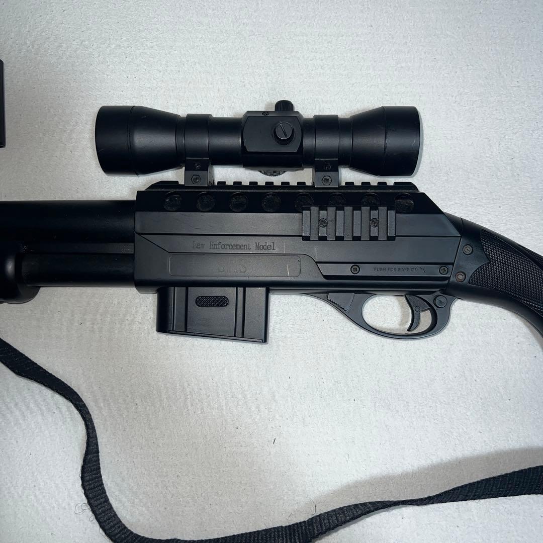 日本製 SIIS SR106 ショットガン・H&K MP5A3エアコッキングガン