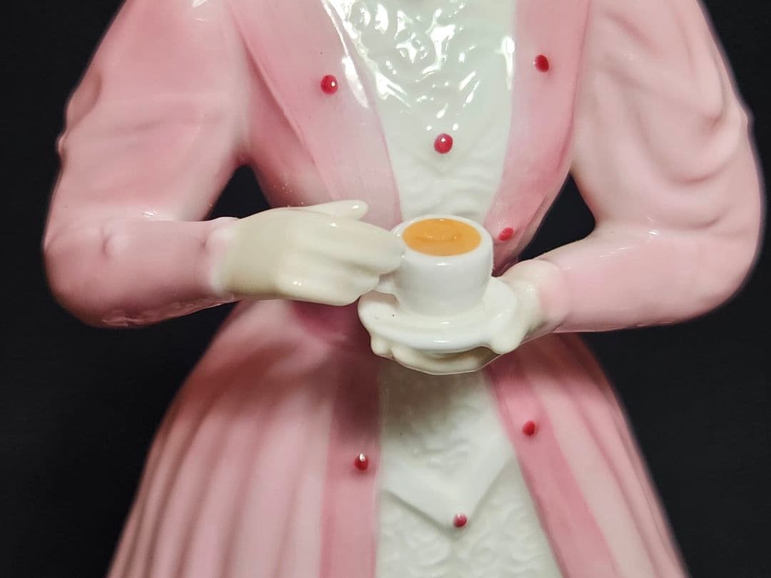 新品箱入り 証明書付き リントンズ エミリー コールポート フィギュリン 美品