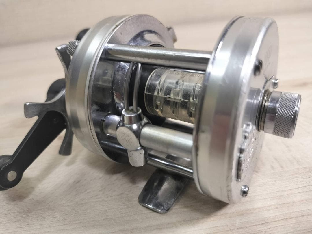 ☆ABU GARCIA アブ アンバサダー 5500C　ビンテージリール　銀