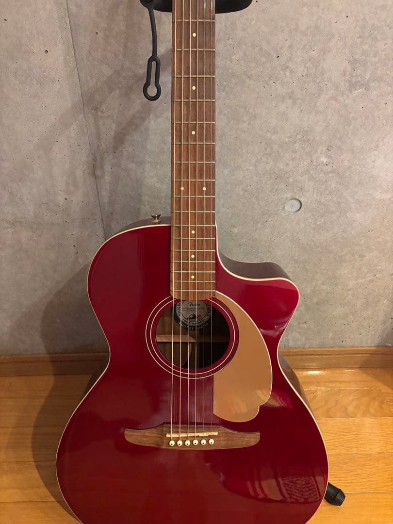 Fender Newporter レッド アコースティックギター