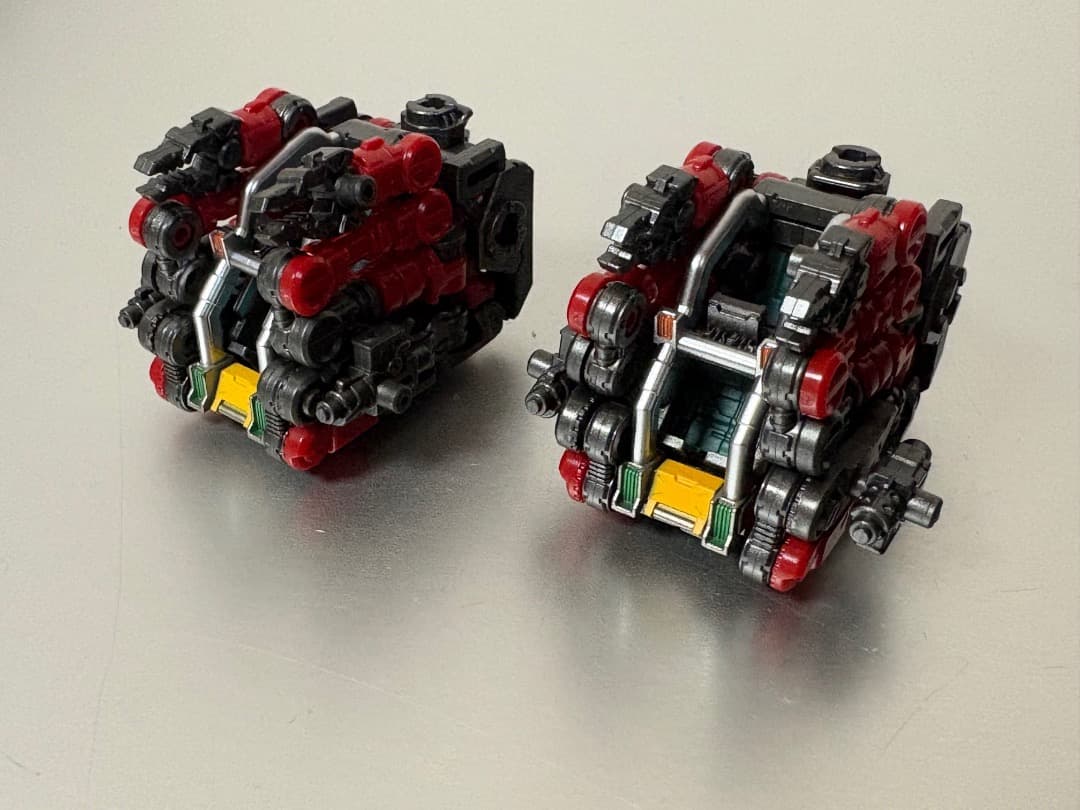 ダイアクロン ＜４脚型機動工作マシン：クワドローダー＞　2個セット