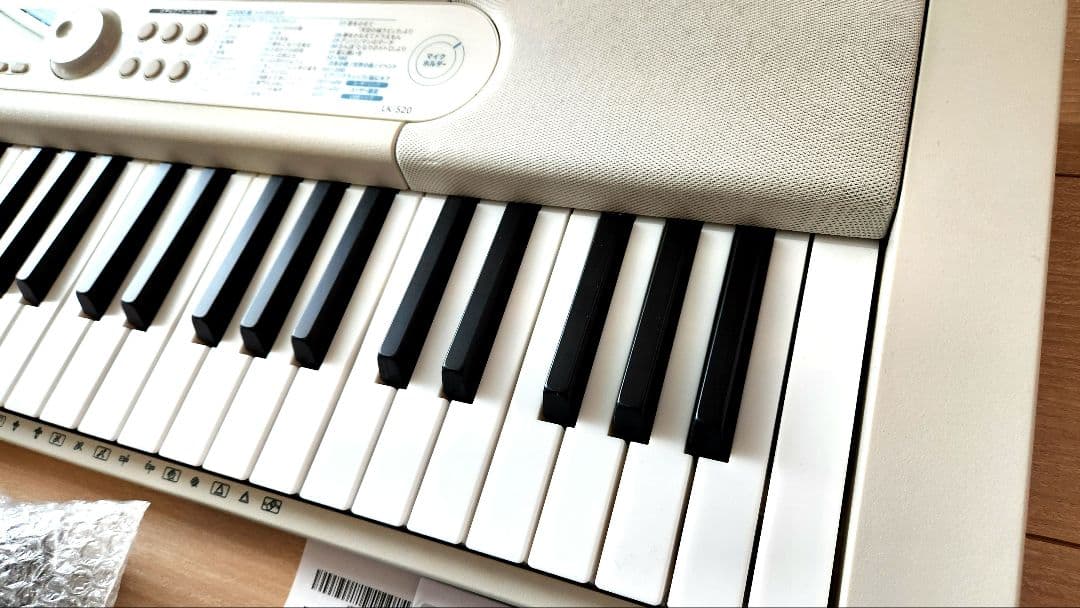 美品　CASIO LK-520 電子キーボード HIKARIナビゲーション