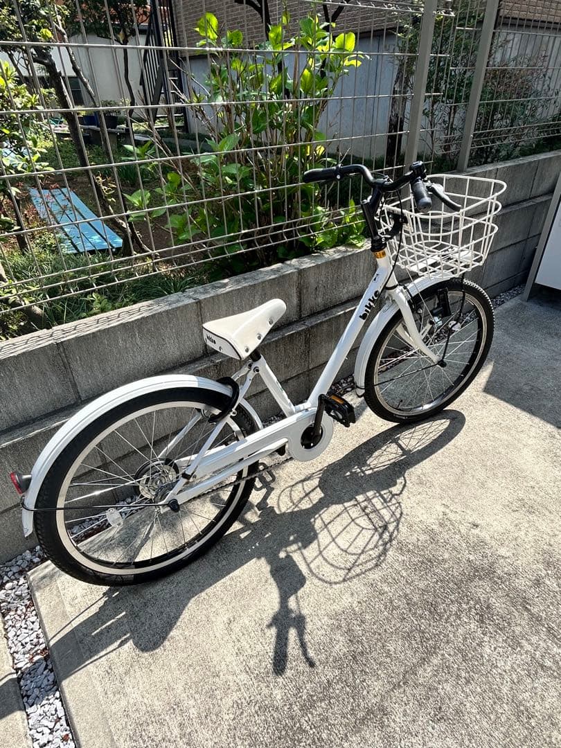 【最終値下げ】22インチbikke 子供用自転車 ホワイト 鍵付