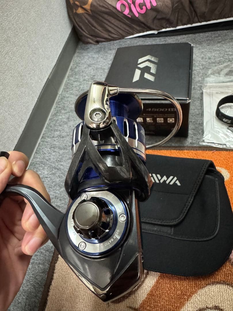 Daiwa 15SALTIGA 4500H スピニングリール