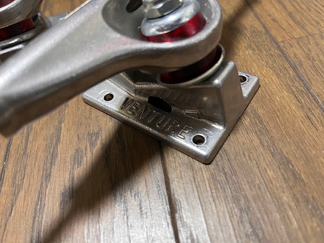 ベンチャートラック 5.2 low　VENTURE TRUCK 堀米悠斗