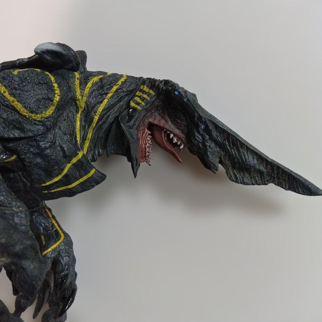 ネカ　パシフィックリム　ナイフヘッド　怪獣　フィギュア