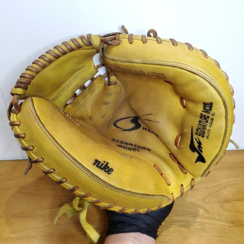 NIKE ナイキ 城島健司モデル 限定イエロー キャッチャーミット 軟式グローブ