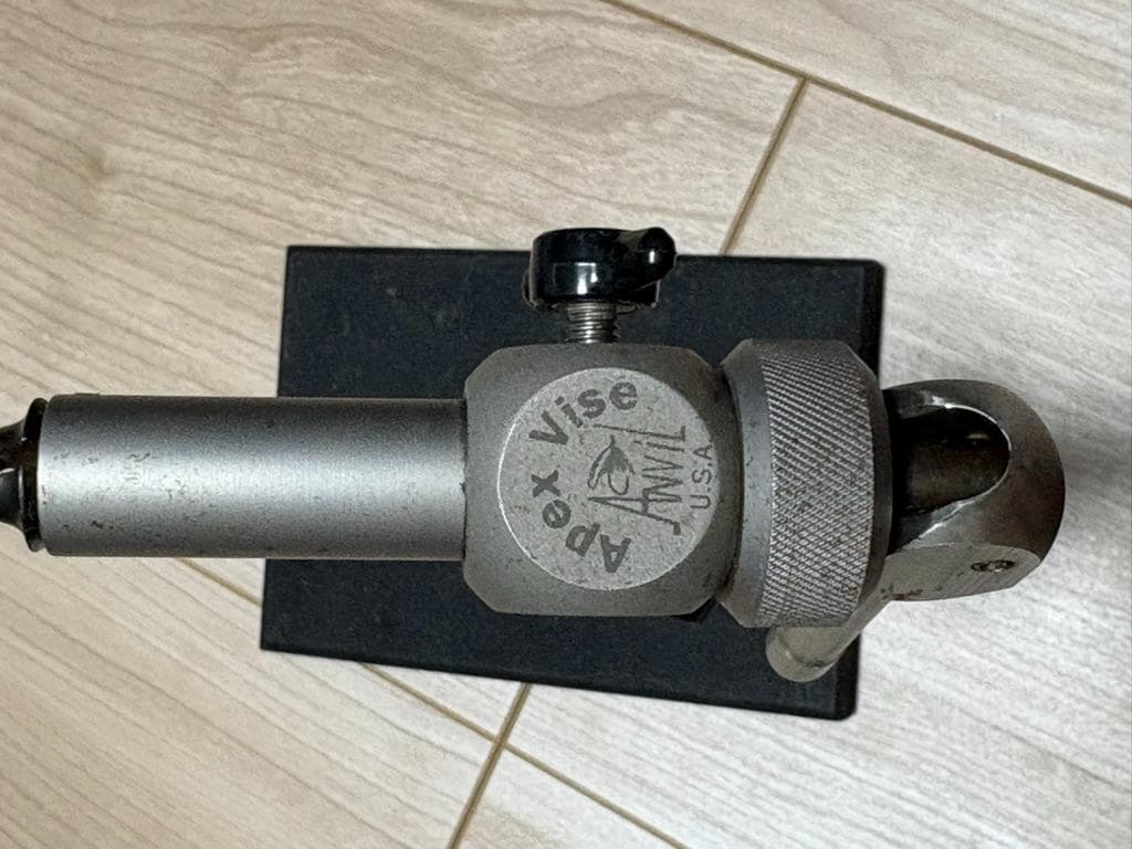 Apex Vise 調整可能バイス フライタイング　フライフィッシング　ルアー
