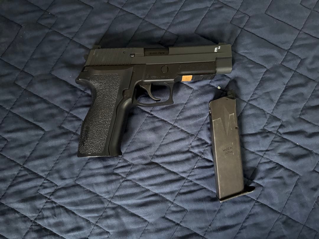 東京マルイ　シグザウエル P226 E2
