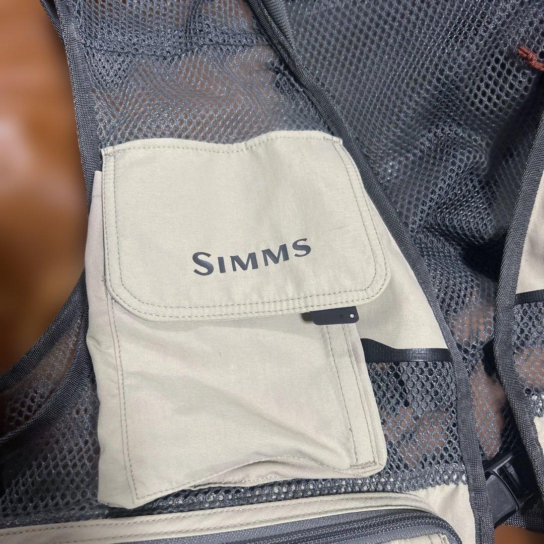 週末お値下げ中SIMMS フィッシングベストM 　トリビュタリーベスト