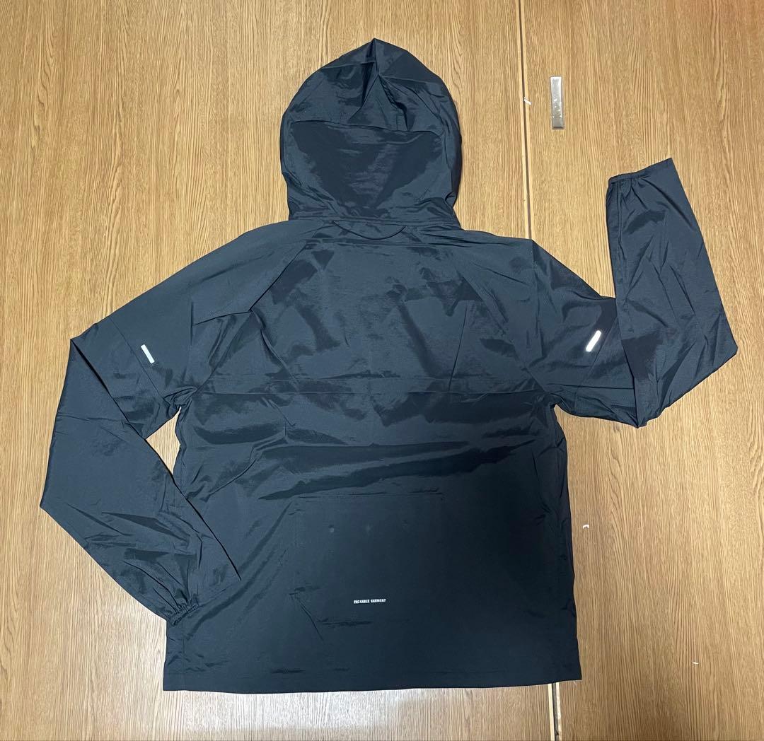 Mサイズ　新品　Nike ブラック ウィンドブレーカー