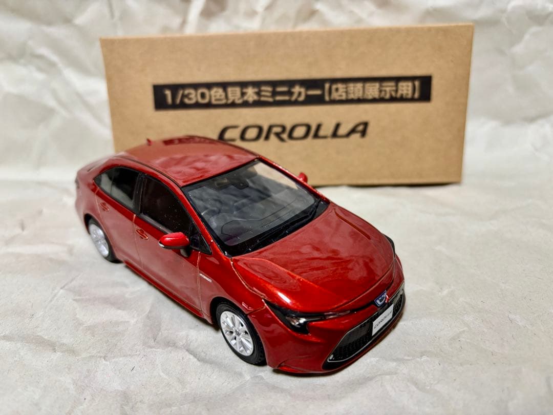 カローラ　カラーサンプル ミニカー　スカーレットメタリック　専用箱付