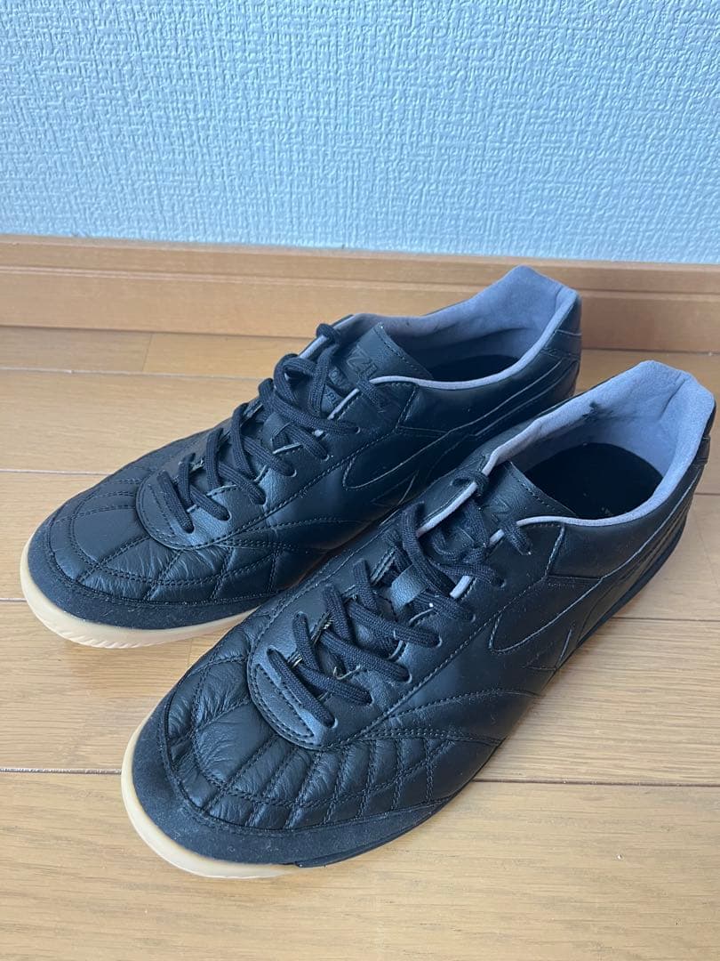 Mizuno モレリア ブラック フットサルシューズ