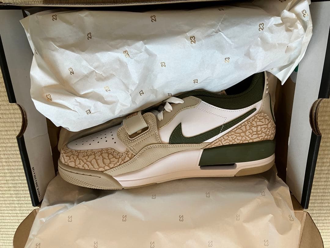 【箱付未使用】AIR JORDAN LEGACY 312 LOW Paris